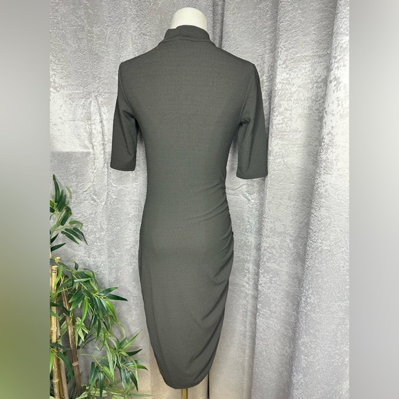 Zara Women’s Mock Neck Ribbed Side Ruching Midi Dress in Olive Sz S - Picture 7 of 11